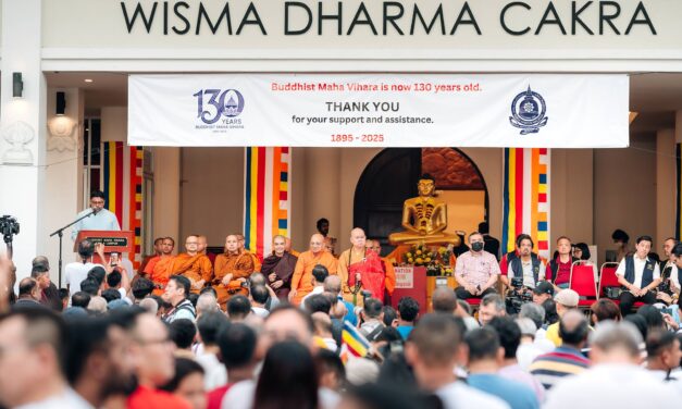 ဘာမန်တိရတန ပါလုပ်ချဳဒရာင် သဘင်ကဝါ်ကျာ် လ္တူဍုင်ဇၞော် ကွာလာလာံဗူ ဍုင်မလေဝ်ယှာ
