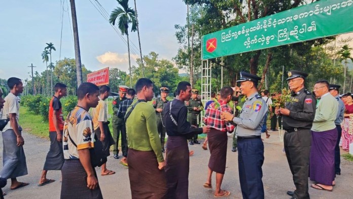 သ္ၚိဟွံကဵုဩန် သွက်လိၚ်မၞိဟ်ယိုက်ဂၠေၚ်ပၞာန်(ဗၟာ)လ္ၚဵု ဒးကံက်မာဲလုပ်ပၞာန်