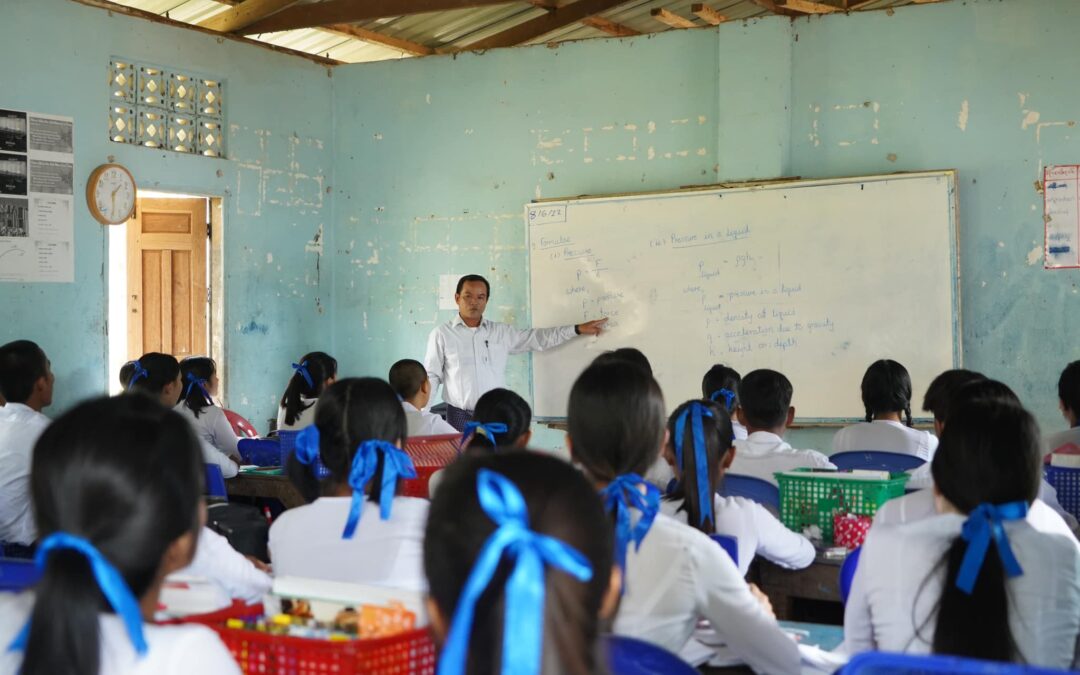 တၠဒါန်သွက်ဂွံထပိုတ်ဩန်ဒါန်ကဝက်ဒှ်မံင်ဂးတုဲ အစာဂမၠိုင် ဒှ်ဂဝိင်ကဵု ပွမကုတ်ဖအောန်ဖျေံ ဩန်ထံက်ပင်