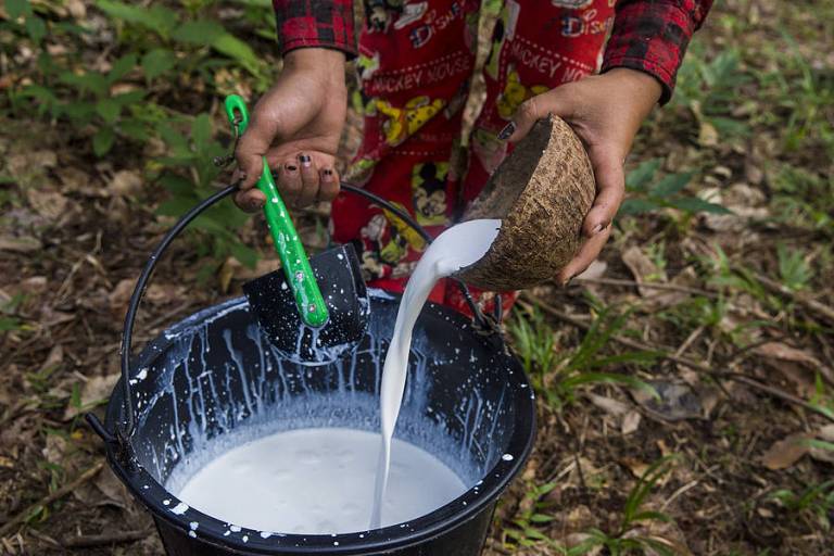 တၠကၠအ်ဂမၠိုၚ် ဂၠာဲကောန်ကမၠောန်ခွါတ်ထၜိုတ် ဝါတ်တိုန်ဇၟာပ်သၞာံ